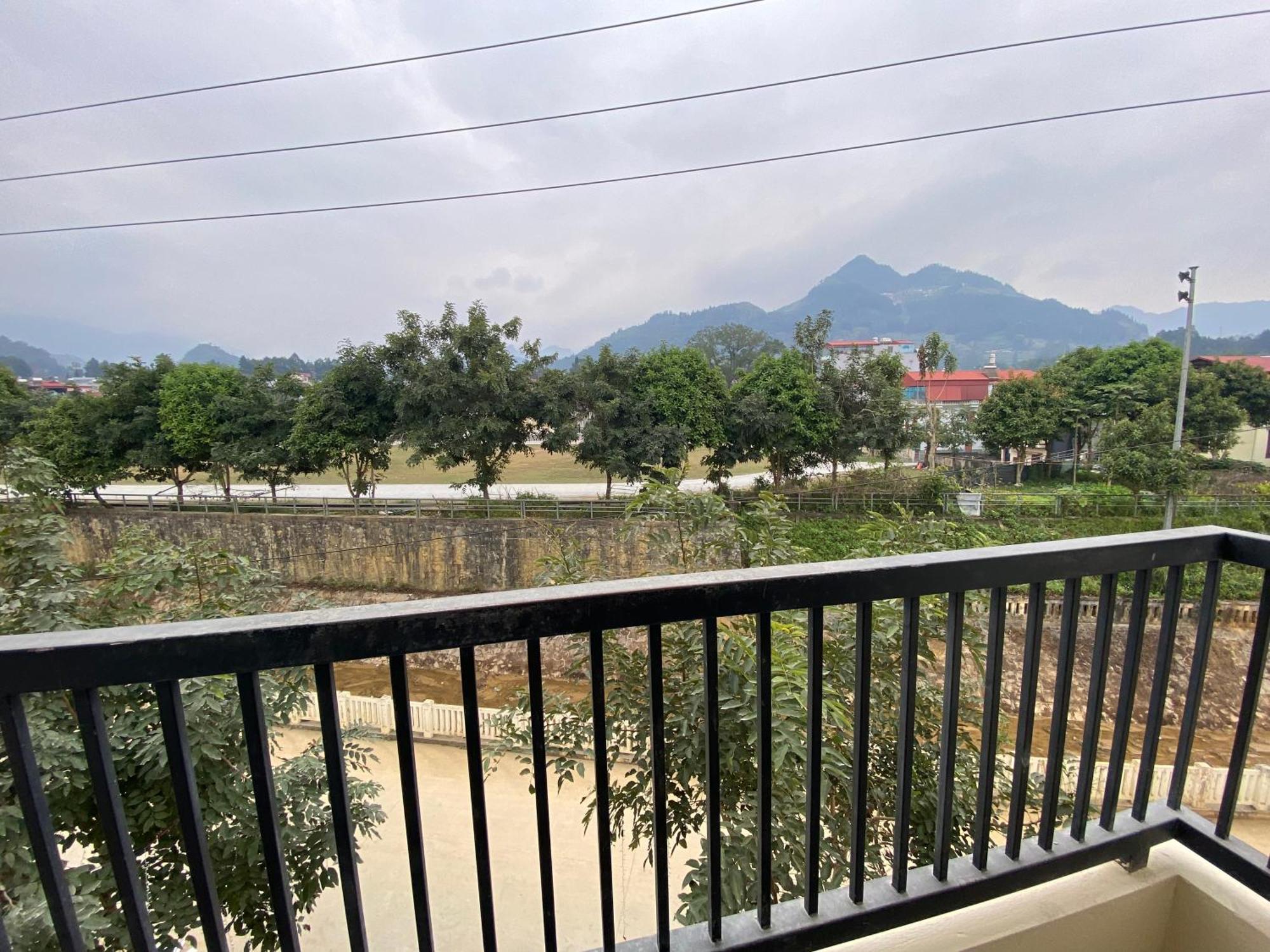 Square Homestay & Coffee Bac Ha  Dış mekan fotoğraf